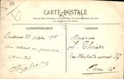 CPA Bordeaux Les Allies Damour La Statue de Vercingetorix Marchand de glaces