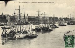 CPA Bordeaux Les Bateaux Morutiers en Rade Bateaux