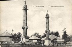 CPA Bordeaux Les Colonnes Rostrales