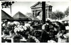 CPM Bordeaux Le Marche aux Fleurs Place de La Victoire