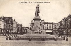 CPA Bordeaux Le Monument de Gambella