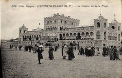 CPA Hendaye Cote Basque Hendaye Plage (B P) le Casino vu de la plage