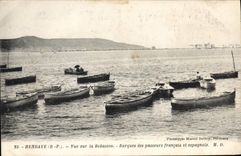 CPA Hendaye Vue sur la Bidassoa Barque des Passeurs francais et espagnols