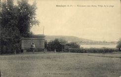 CPA Hendaye Monument aux Morts Villas de la Plage