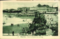 CPA Biarritz Sans les Rocher de la Plage
