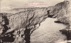 CPA Biarritz Les Basses Pyrenees Les Roches Perces
