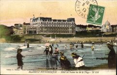 CPA Biarritz Pittoresque Hotel du Palais  vu de la Plage