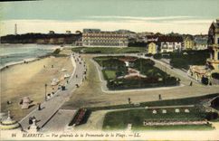CPA Biarritz Vue generale de la Promenade de la Plage