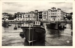 CPM Saint Jean de Luz Le Port Basses Pyrenees Bateaux