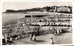 CPM Saint Jean de Luz (Bses Pyr.) La Plage et le Ste Barbe