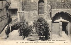 CPA Saint Jean de Luz l'Eglise L'Escalier et le Portail