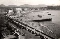 CPM Saint Jean de Luz (Basses Pyrenees) Vue d'Ensemble de la Plage