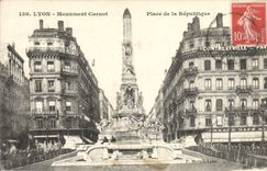 CPA Lyon Monument Carnot Place de la Republque
