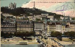 CPA Lyon Le Pont Lafayette La Place des Cordeliers et Fourviere