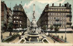 CPA Lyon La Statue de Carnot