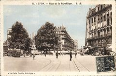 CPA Lyon Place de la Republique