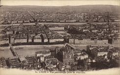 CPA Lyon Vue panoramique prise de Fourviere