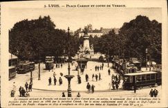 CPA Lyon Place Carnot et cours de Verdun Tramway