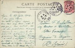 CPA Lyon La Place et la Rue de la Republique