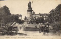 CPA Lyon Place Carnot Monument de la Republique