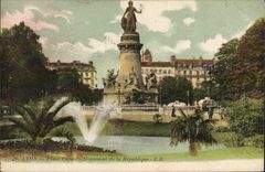 CPA Lyon Lyon Place Carnot Monument de la Republique