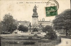 CPA Lyon Place Carnot Monument de la Republique