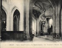 CPA Arles Eglise Saint Trophime Le Deambulatoire