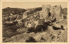 CPA Les Baux (Bouches du Rhone) Ensemble des Ruines de l'Ancien Hopital Ste Blaise et du Chateau des