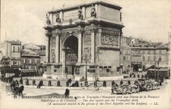 CPA Marseille La Place d'Aix et l'Arc de Triomphe 