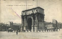 CPA Marseille La Place d'Aix et l'Arc de Triomphe 