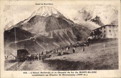 CPA L'Hotel Bellevue et le Chemin de fer du Mont Blanc Train