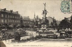 CPA Fecamp Distillerie de la Benedictine le Square 
