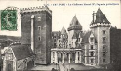 CPA Pau Le Chateau Henri IV facade principale 