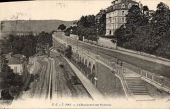 CPA Pau Le Boulevard des Pyrenees 