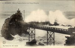 CPA Biarritz Effet de Vague au Rocher de la Vierge Tempete 