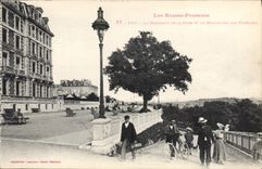 CPA Pau La Descente de la Gare et le Boulevard des Pyrenees 