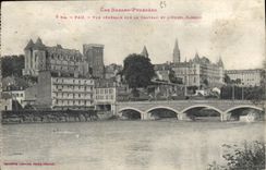 CPA Pau Vue Generale sur Le Chateau et Hotel Gaesion 