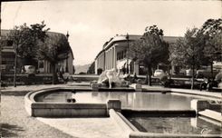 CPM Pau Place Clemenceau et Palais des Pyrenees 