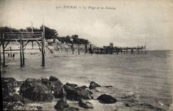 CPA Fouras La Plage et les Falaises 