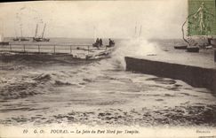CPA Fouras La Jetee du Port Nord par Tempete 