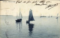 CPA Royan Vers le Large Bateaux