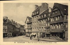CPA Guingamp Place du Cantre vers la rue Saint Yves 