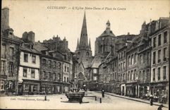 CPA Guingamp L'Eglise Notre Dame et Place du Centre 