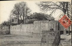 CPA Guingamp Tours de Chateau Francoise d'Amboise construit sous Pierre de Bretagne 