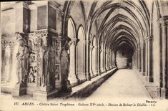 CPA Arles Cloitre Saint Trophime Galerie XV siecle 