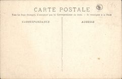 CPA Les Baux Maison Romaine et la Tour Sarrasine 