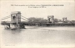 CPA Pont suspendu sur le Rhone relient Tarascon a Beaucaire 