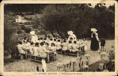 CPA La Bonne Jeanne Diner dans 4e jardin 