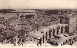 CPA Arles Les Arenes et le Rhone 