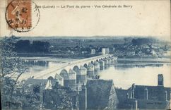CPA Gien Loiret Le Pont de pierre Vue Generale du Berry 